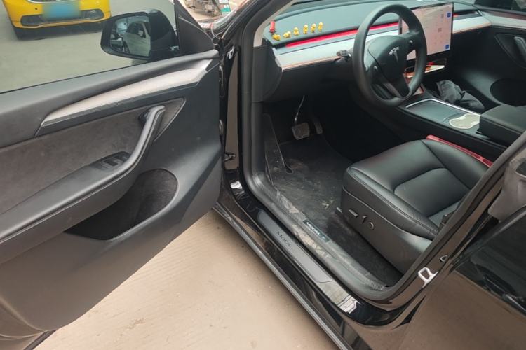 Used Tesla Model Y 2023 Rear-Wheel-Drive Version Driver Seat