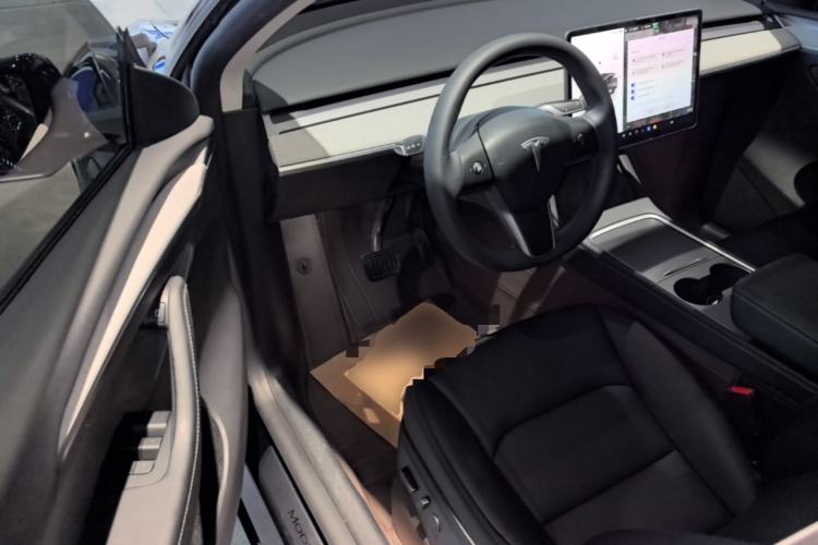 Used Tesla Model Y 2023 Rear-Wheel-Drive Version Driver Seat