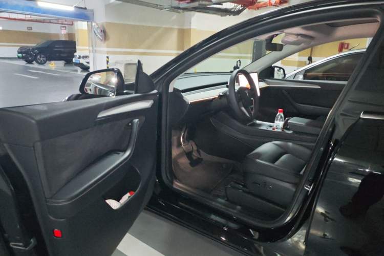 Used Tesla Model Y 2023 Rear-Wheel-Drive Version Driver Seat