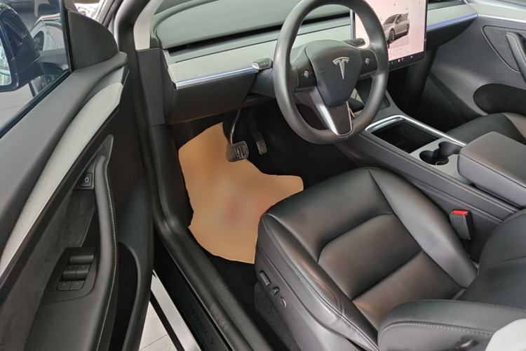 Used Tesla Model Y 2023 Rear-Wheel-Drive Version Driver Seat