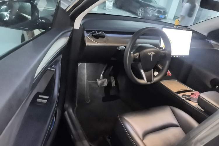 Used Tesla Model Y 2023 Rear-Wheel-Drive Version Driver Seat