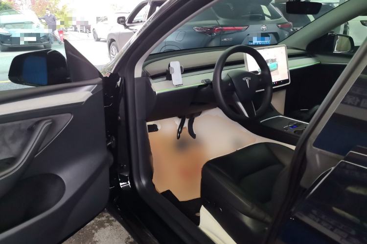 Used Tesla Model Y 2023 Rear-Wheel-Drive Version Driver Seat