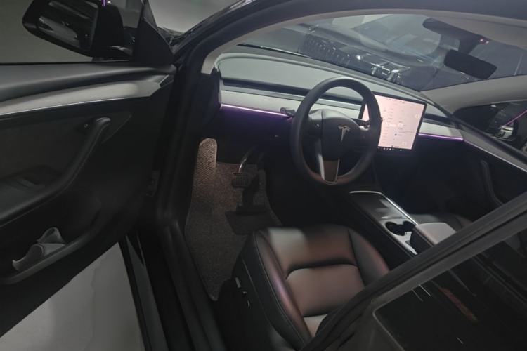 Used Tesla Model Y 2023 Rear-Wheel-Drive Version Driver Seat