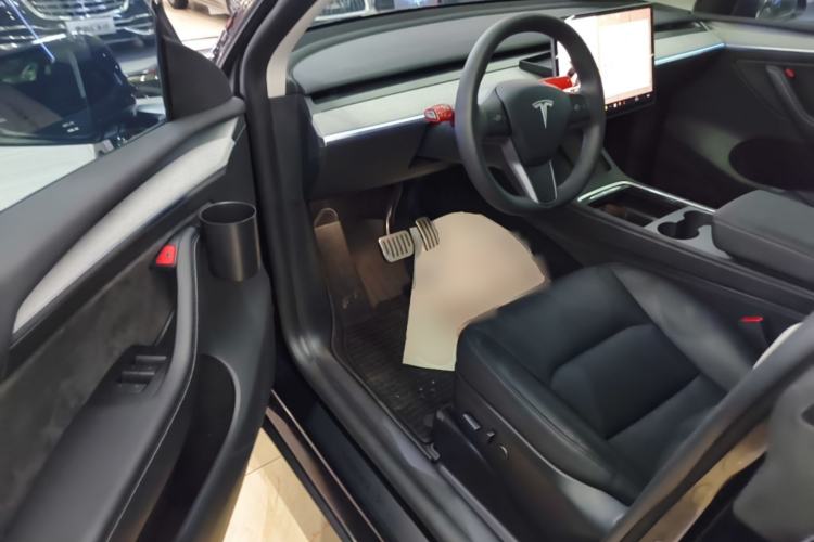 Used Tesla Model Y 2023 Rear-Wheel-Drive Version Driver Seat