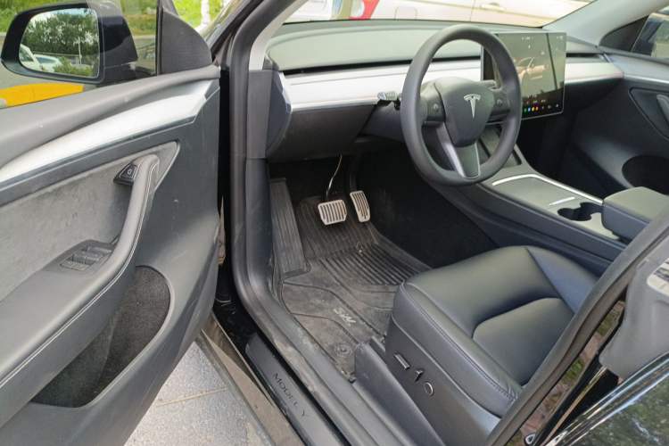 Used Tesla Model Y 2023 Rear-Wheel-Drive Version Driver Seat
