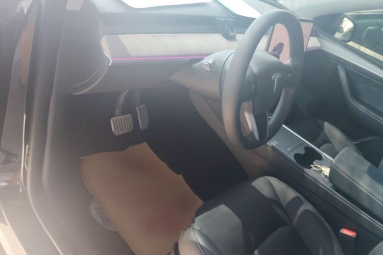 Used Tesla Model Y 2023 Rear-Wheel-Drive Version Driver Seat