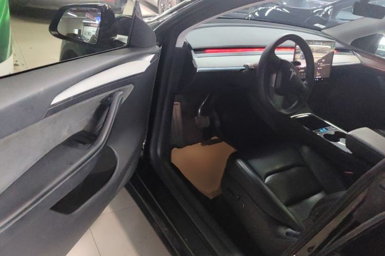 Used Tesla Model Y 2023 Rear-Wheel-Drive Version Driver Seat