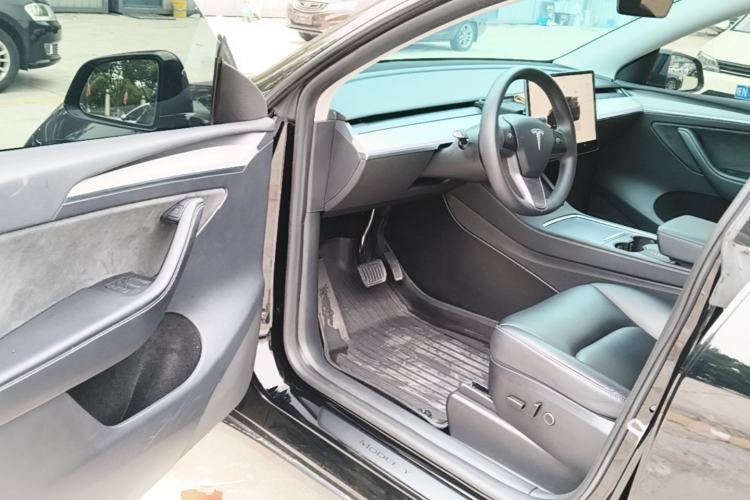 Used Tesla Model Y 2023 Rear-Wheel-Drive Version Driver Seat