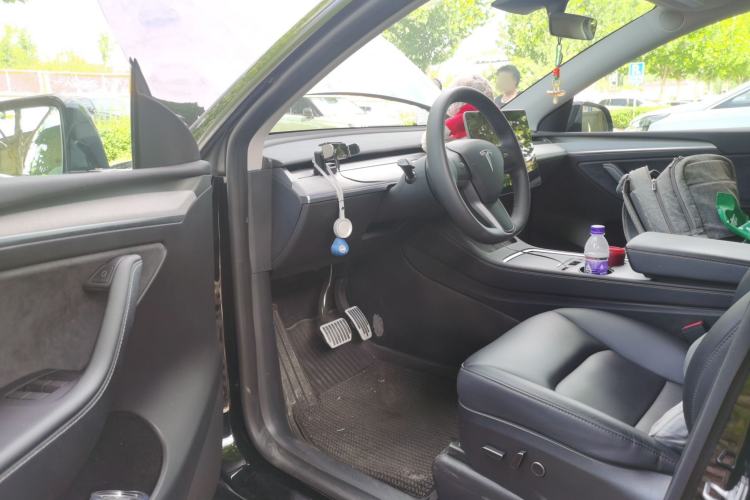 Used Tesla Model Y 2023 Rear-Wheel-Drive Version Driver Seat