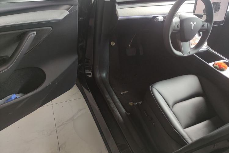 Used Tesla Model Y 2023 Rear-Wheel-Drive Version Driver Seat
