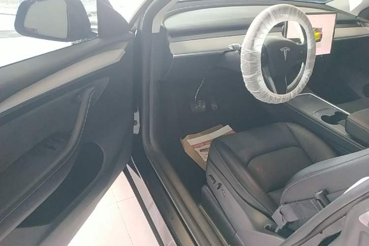 Used Tesla Model Y 2023 Rear-Wheel-Drive Version Driver Seat