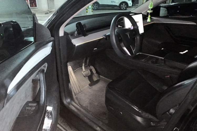 Used Tesla Model Y 2023 Rear-Wheel-Drive Version Driver Seat