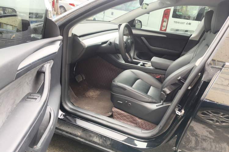 Used Tesla Model Y 2023 Rear-Wheel-Drive Version Driver Seat