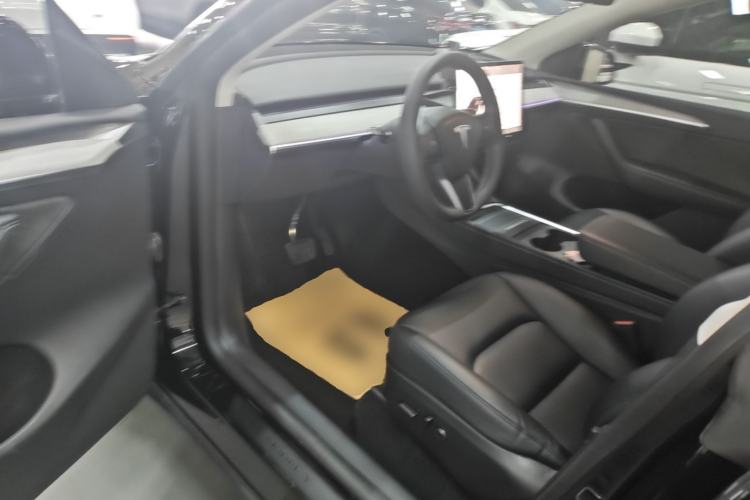 Used Tesla Model Y 2023 Rear-Wheel-Drive Version Driver Seat