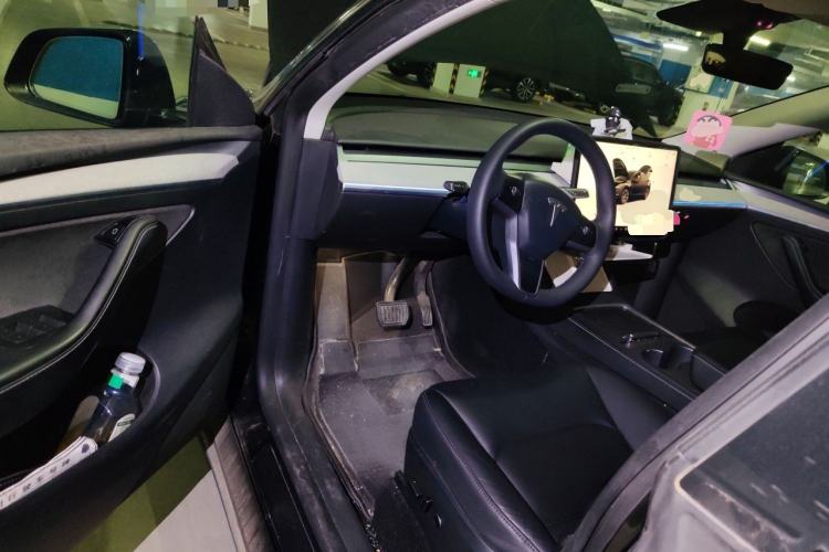 Used Tesla Model Y 2023 Rear-Wheel-Drive Version Driver Seat
