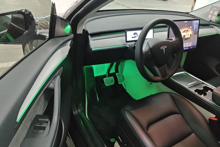 Used Tesla Model Y 2023 High-Performance All-Wheel-Drive Version Driver Seat