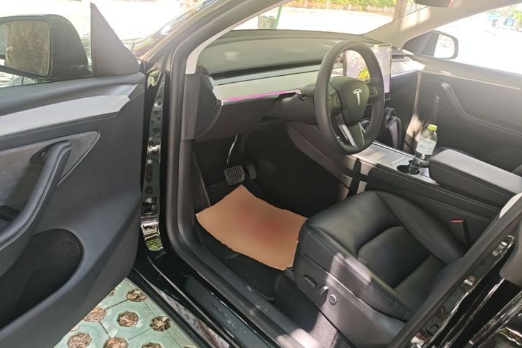 Used Tesla Model Y 2023 Rear-Wheel-Drive Version Driver Seat