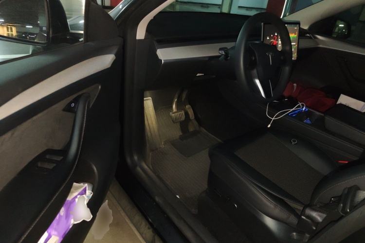 Used Tesla Model Y 2023 Rear-Wheel-Drive Version Driver Seat