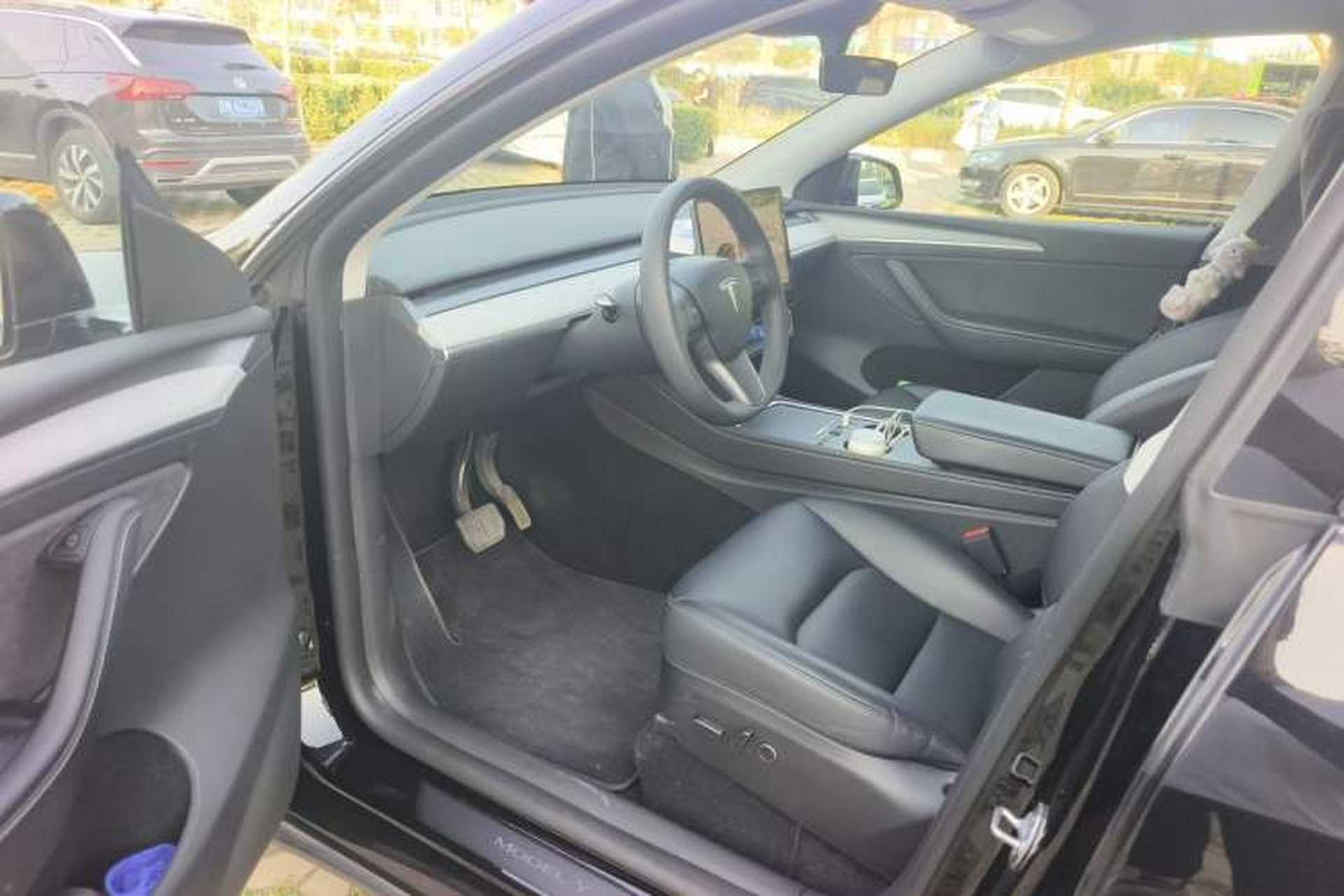 Used Tesla Model Y 2023 Rear-Wheel-Drive Version Driver Seat