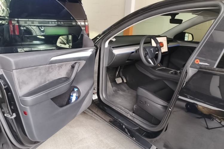 Used Tesla Model Y 2023 Rear-Wheel-Drive Version Driver Seat