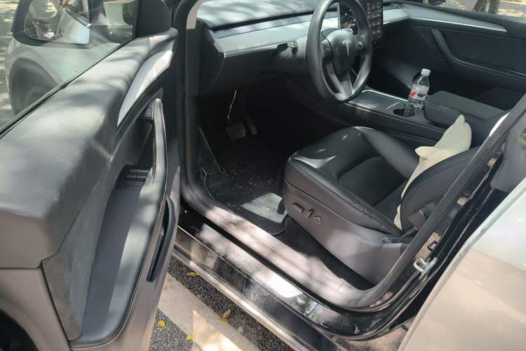 Used Tesla Model Y 2023 Rear-Wheel-Drive Version Driver Seat