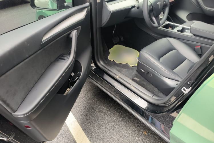 Used Tesla Model Y 2023 Rear-Wheel-Drive Version Driver Seat