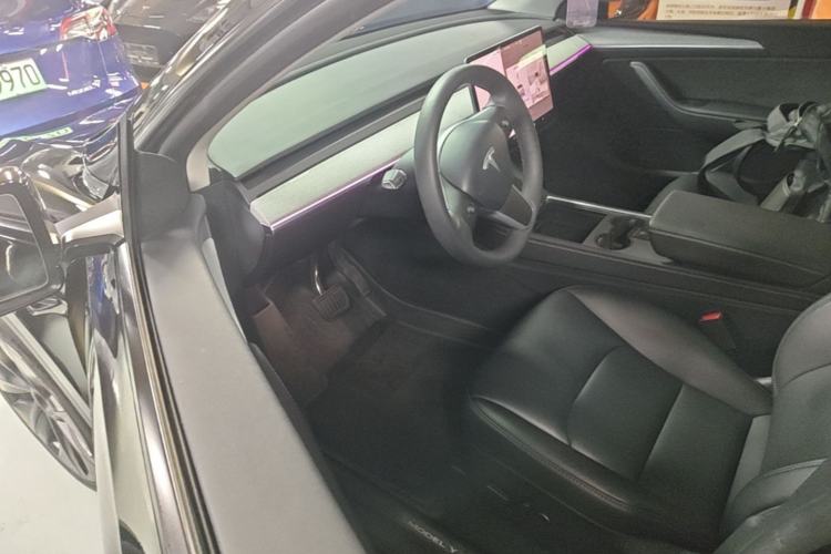 Used Tesla Model Y 2023 Rear-Wheel-Drive Version Driver Seat