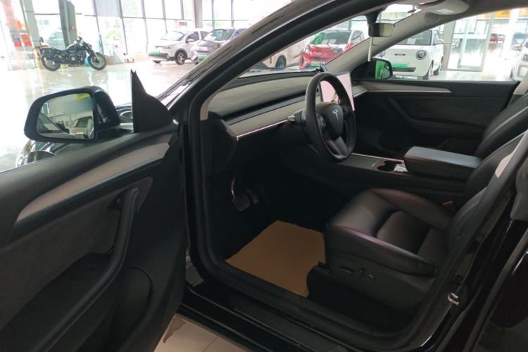 Used Tesla Model Y 2023 Rear-Wheel-Drive Version Driver Seat