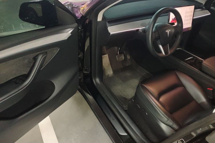 Used Tesla Model Y 2023 Rear-Wheel-Drive Version Driver Seat
