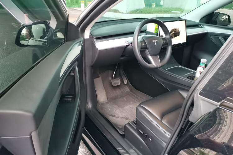 Used Tesla Model Y 2023 Rear-Wheel-Drive Version Driver Seat
