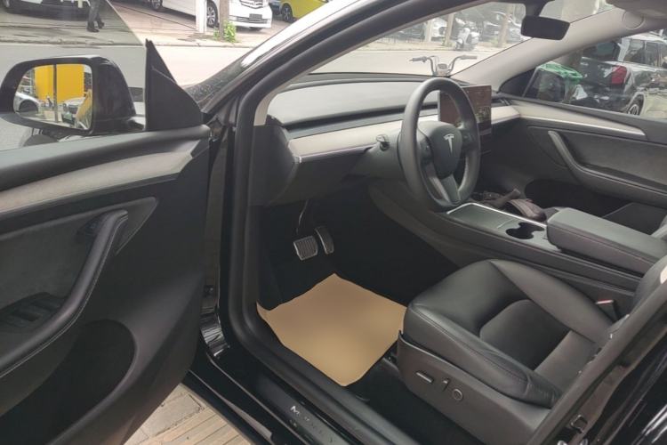 Used Tesla Model Y 2023 Rear-Wheel-Drive Version Driver Seat