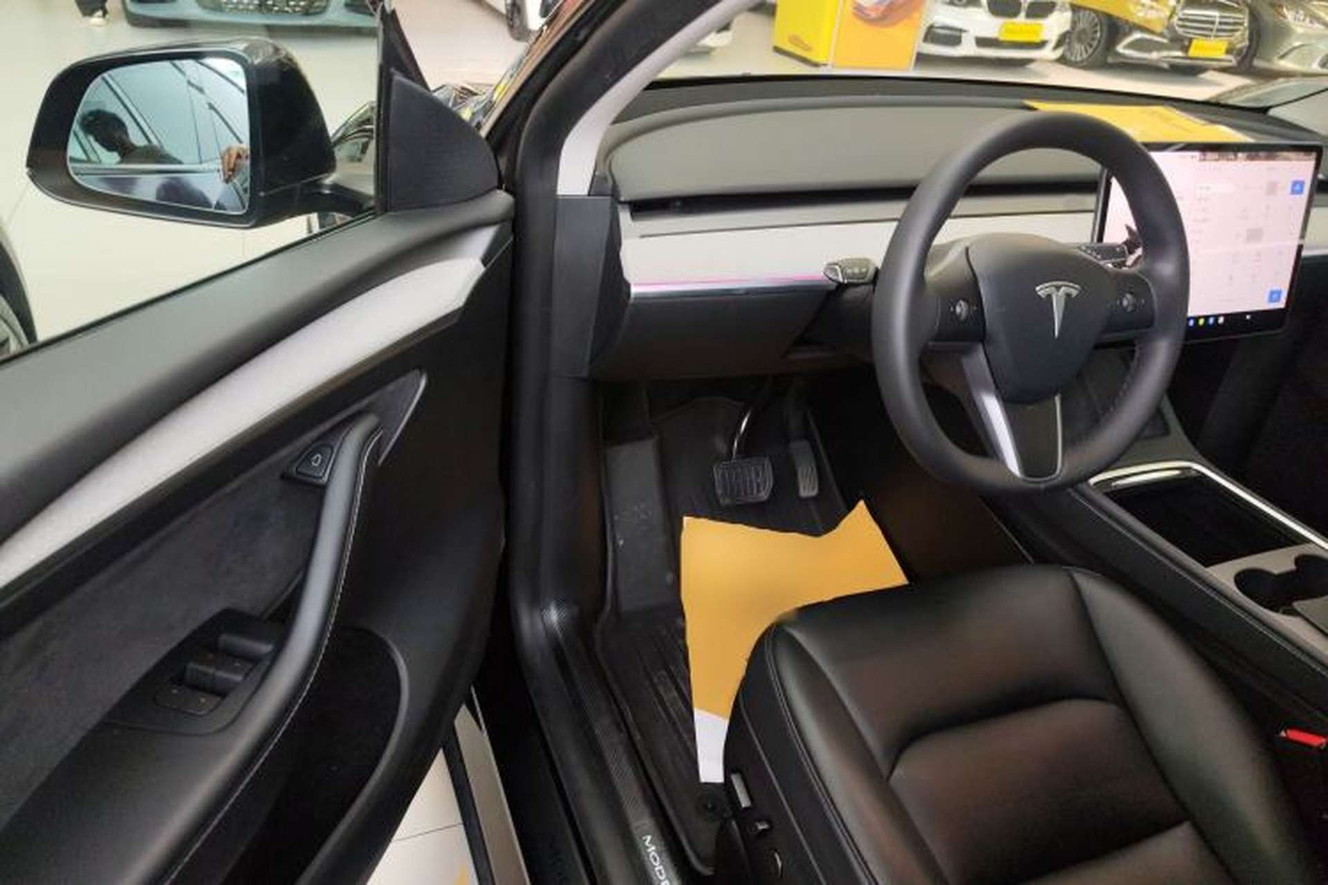 Used Tesla Model Y 2023 Rear-Wheel-Drive Version Driver Seat