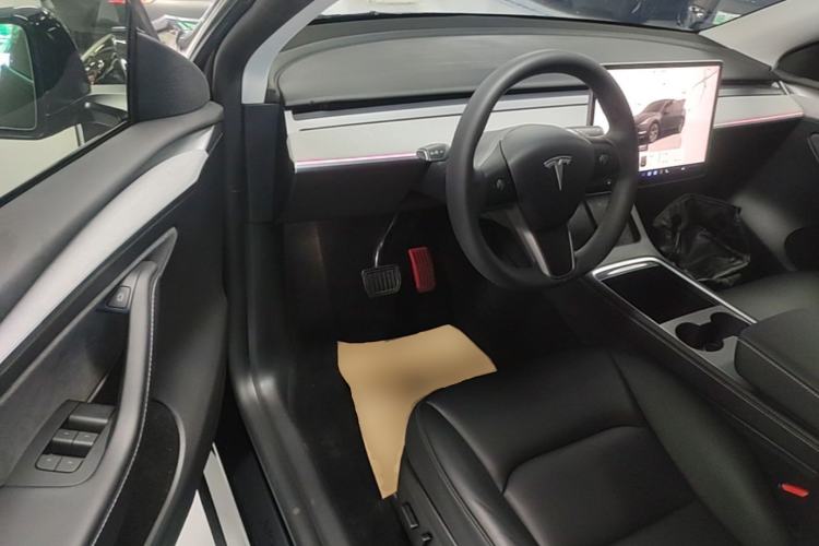Used Tesla Model Y 2023 Rear-Wheel-Drive Version Driver Seat