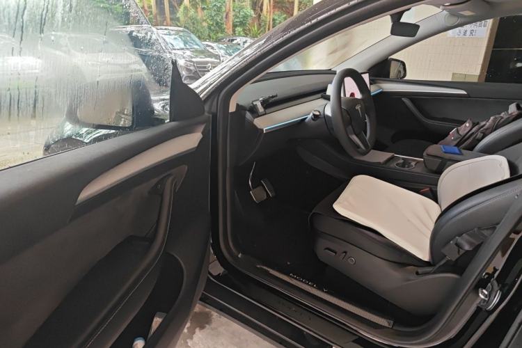 Used Tesla Model Y 2023 Rear-Wheel-Drive Version Driver Seat