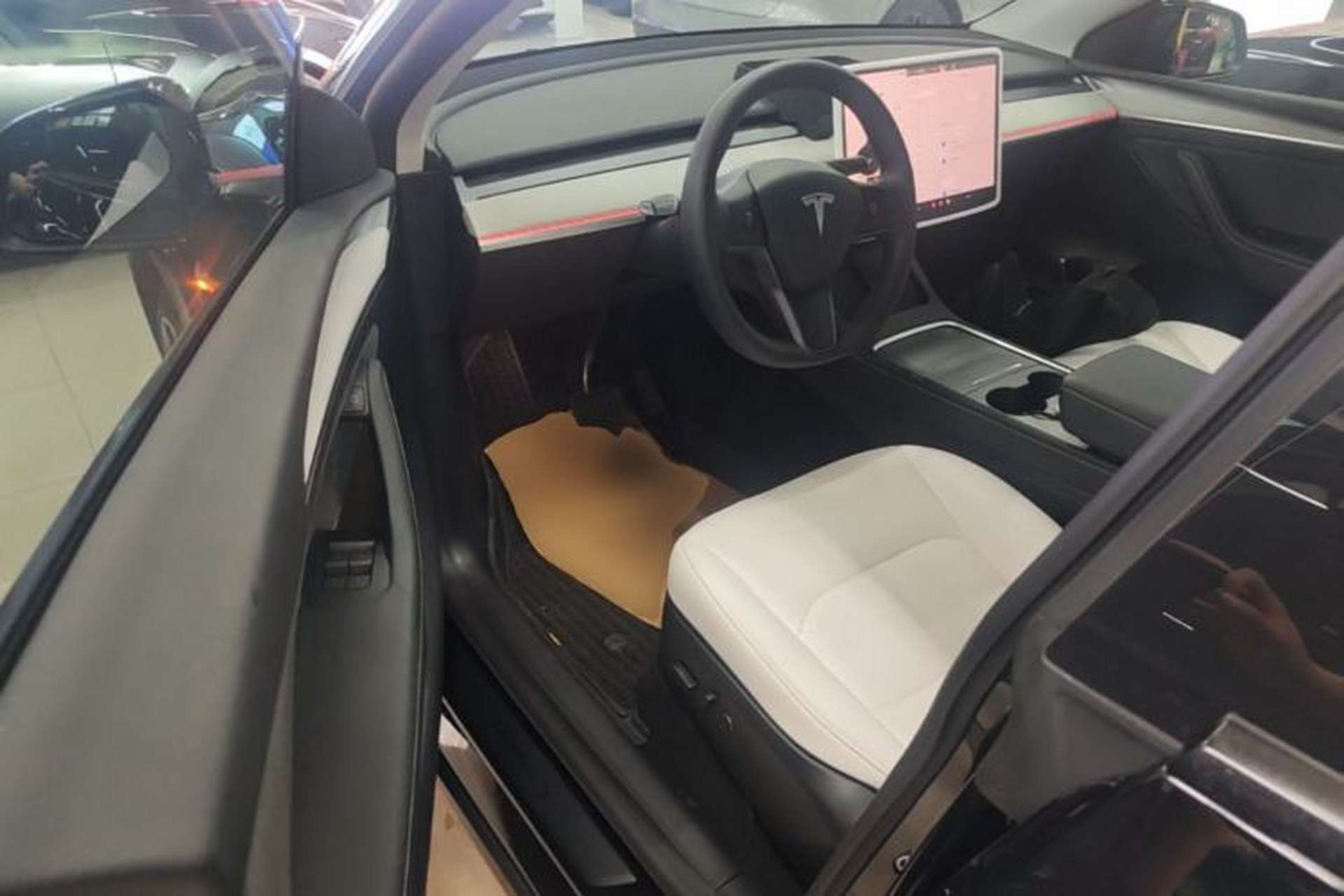 Used Tesla Model Y 2023 Rear-Wheel-Drive Version Driver Seat