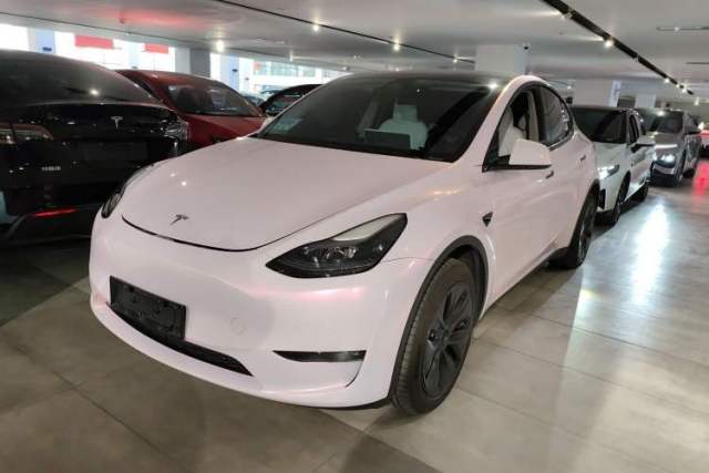 Used Tesla Model Y 2023 Long-Range All-Wheel-Drive Version