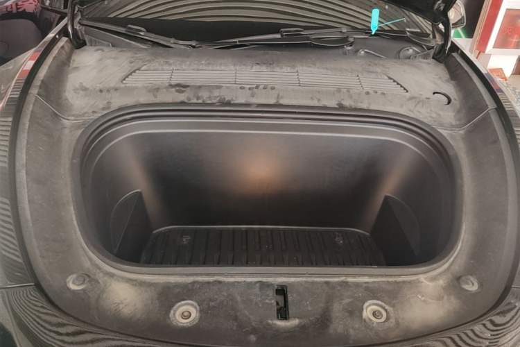 Used Tesla Model Y 2023 Rear-Wheel-Drive Version Engine Bay