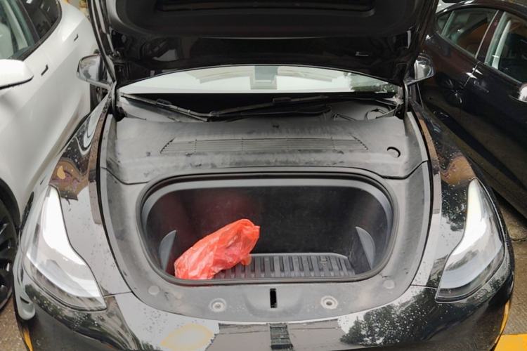 Used Tesla Model Y 2023 Rear-Wheel-Drive Version Engine Bay