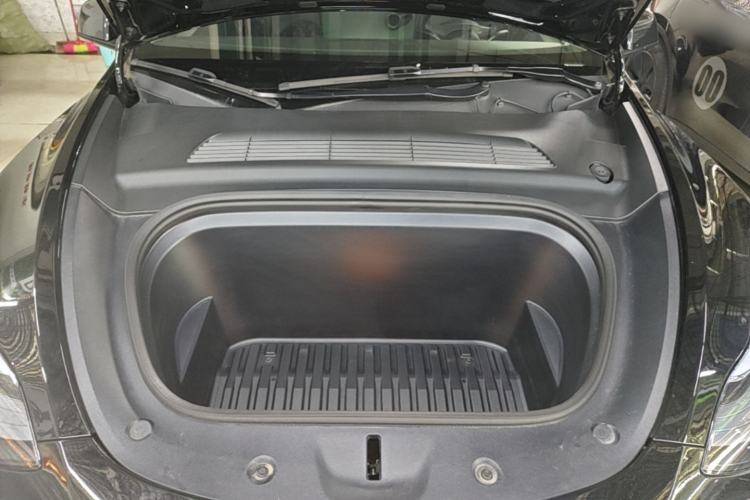 Used Tesla Model Y 2023 Rear-Wheel-Drive Version Engine Bay