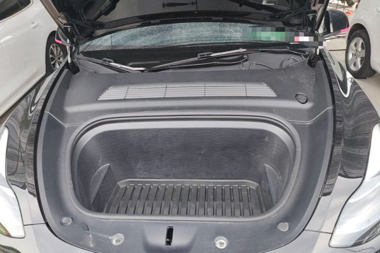 Used Tesla Model Y 2023 Rear-Wheel-Drive Version Engine Bay