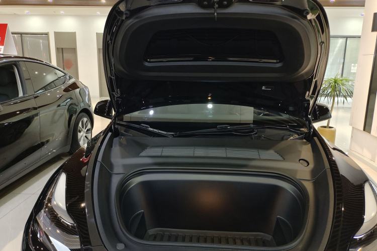Used Tesla Model Y 2023 Rear-Wheel-Drive Version Engine Bay
