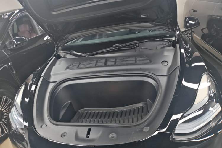 Used Tesla Model Y 2023 Rear-Wheel-Drive Version Engine Bay
