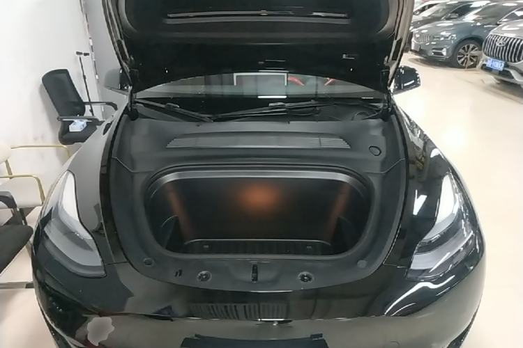 Used Tesla Model Y 2023 Rear-Wheel-Drive Version Engine Bay