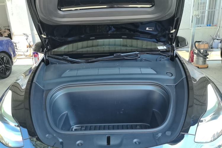 Used Tesla Model Y 2023 Rear-Wheel-Drive Version Engine Bay