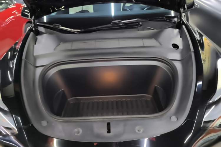 Used Tesla Model Y 2023 Rear-Wheel-Drive Version Engine Bay