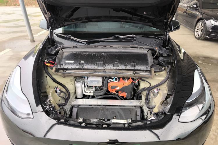 Used Tesla Model Y 2023 Rear-Wheel-Drive Version Engine Bay