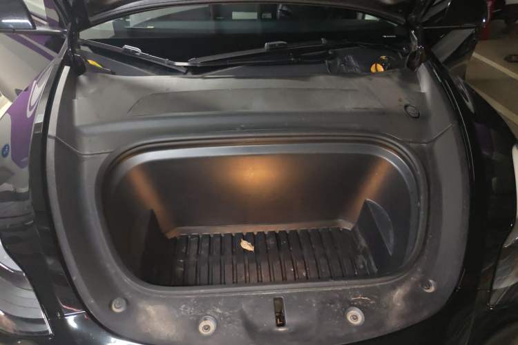 Used Tesla Model Y 2023 Rear-Wheel-Drive Version Engine Bay