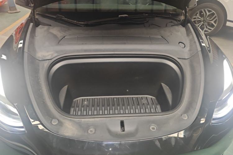 Used Tesla Model Y 2023 Rear-Wheel-Drive Version Engine Bay