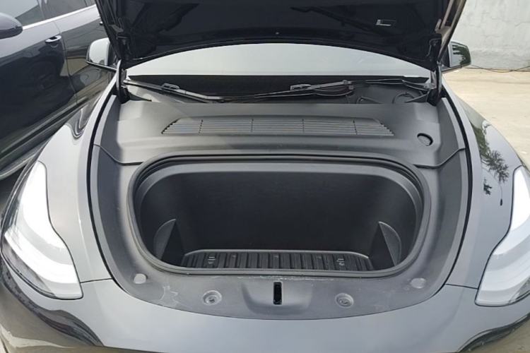 Used Tesla Model Y 2023 Rear-Wheel-Drive Version Engine Bay