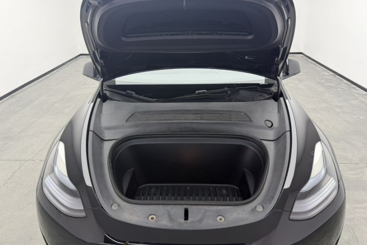 Used Tesla Model Y 2023 Rear-Wheel-Drive Version Engine Bay